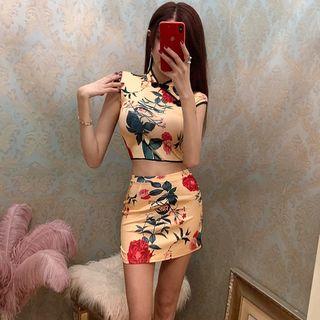 Set: Flower Print Short-sleeve Crop Top + Mini Skirt