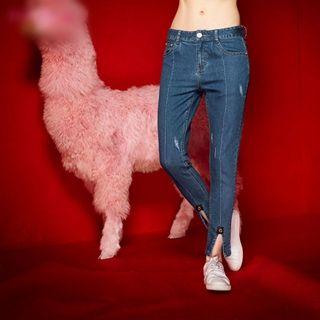 Distressed Slit-hem Slim-fit Jeans