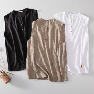 Sleeveless Henley T-shirt