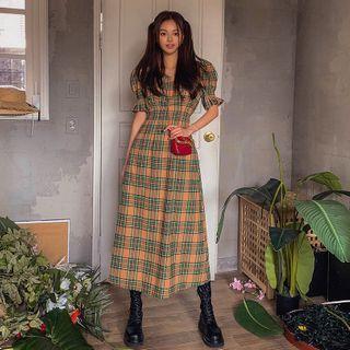 V-neck Puff-sleeve Maxi Plaid Dress