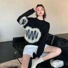 Ruffle Sweatshirt / Shorts