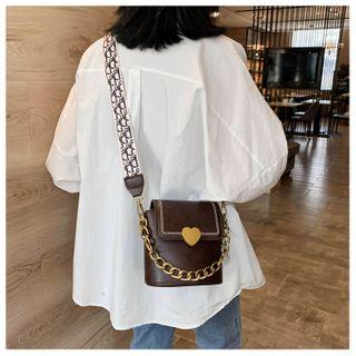 Heart Detail Bucket Bag