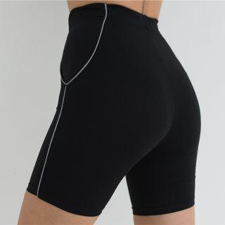 Color-block Skinny Shorts