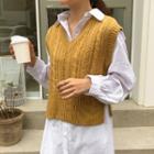 V-neck Slit-side Cable-knit Vest