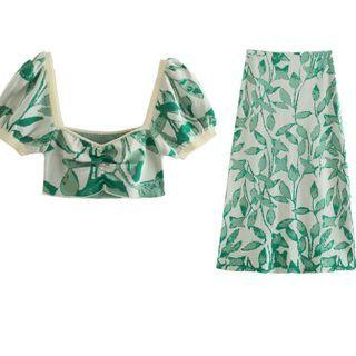 Puff-sleeve Floral Print Cropped Top / Midi A-line Knit Skirt