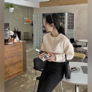 Keyhole-back Fluffy Blouse