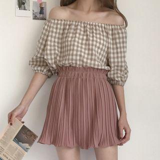 Gingham Off-shoulder Elbow-sleeve Blouse / Pleated Skirt