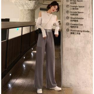 Off-shoulder Long-sleeved T-shirt / Wide-leg Pants