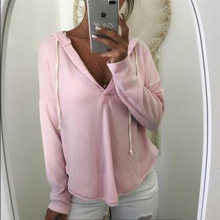Dip-back Hooded V-neck Top