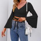 Bell-sleeve V-neck Cropped T-shirt