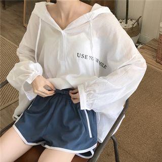Hooded Lettering T-shirt / Piped Shorts