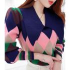 Pointy-collar Argyle Sweater