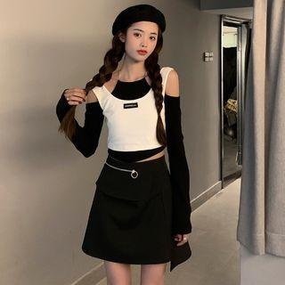 Set: Long-sleeve Cold-shoulder Cropped T-shirt + Tank Top Set - Black Long-sleeve T-shirt & Tank Top - White - One Size