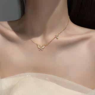 Butterfly Pendant Necklace Necklace - Cat Stone - Butterfly - Gold & White - One Size