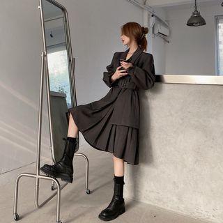 Loose-fit Blazer / High Waist Pleated Skirt
