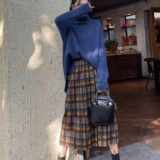 Turtle Neck Long-sleeve Plain Top / High-waist Plaid Skirt