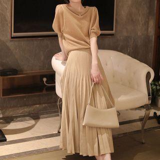 Short-sleeve Knit Top / Pleated Midi Skirt / Set