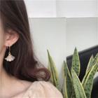 Non-matching Faux Pearl Flower Dangle Earring 1 Pair - Gold - One Size