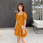 Floral Short-sleeve A-line Dress / Midi Dress