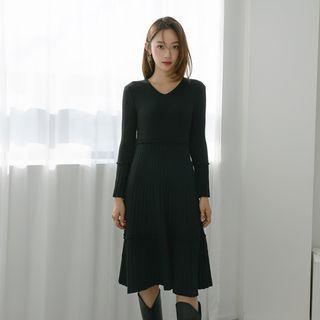 Frilled Rib-knit Midi Flare Dress
