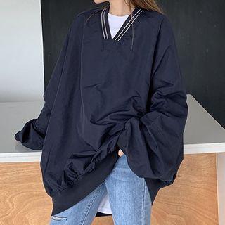 V-neck Contrast Trim Pullover