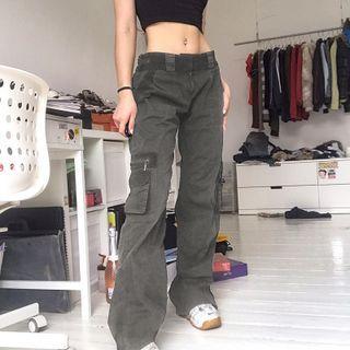 High Waist Cargo Loos Fit Jeans