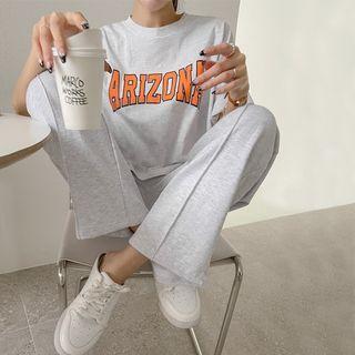 Set: Letter Cropped T-shirt + Straight-leg Sweatpants