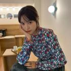 Floral Print Long-sleeve Top Blue - One Size