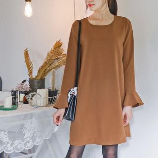 Round-neck Ruffle-cuff Shift Dress