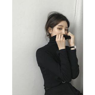 Slim-fit Long-sleeve Turtle-neck T-shirt
