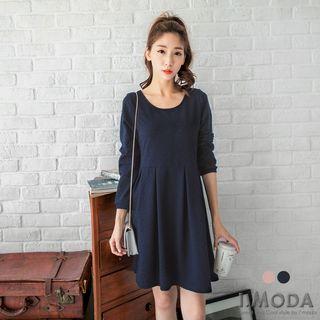 3d Material Pleated Dress