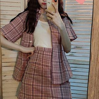 Color-block Plaid Short-sleeve Blouse / Plain Camisole Top / High-waist Skirt