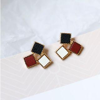 Square Accent Ear Stud