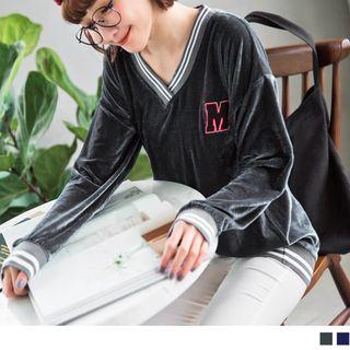 V-neck Embroidery Velvet Top