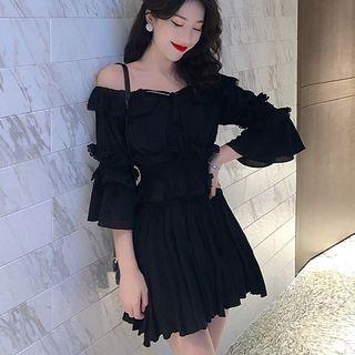 Off-shoulder Bell-sleeve Top / A-line Skirt