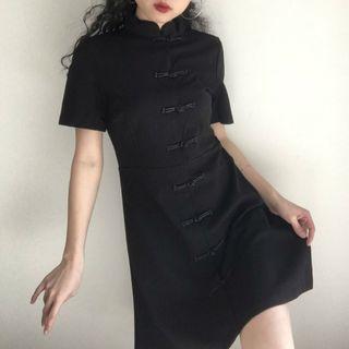 Frog Buttoned Short-sleeve A-line Dress