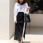 V-neck Long-sleeve T-shirt / Side Slit Midi Skirt