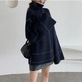 Turtle-neck Contrast-lining Sweater