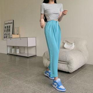 Short-sleeve T-shirt / High-waist Wide-leg Pants