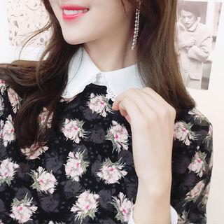 Contrast-collar Lace-trim Floral Blouse