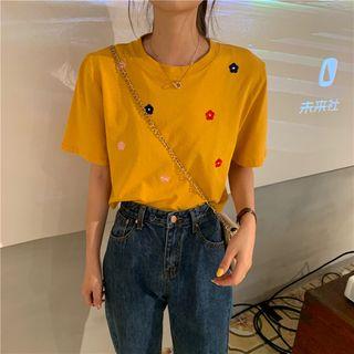 Short Sleeve Flower Embroidered Cropped Top
