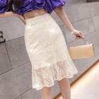 Lace Ruffled Fitted Skirt