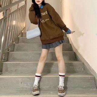 Set: Lettering Sweatshirt + Mini Pleated Skirt