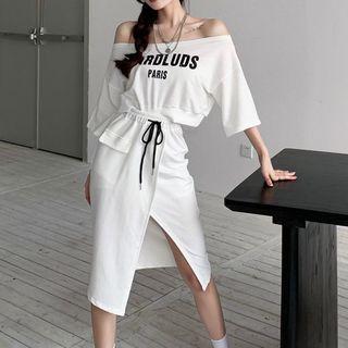 Off-shoulder Lettering T-shirt / Slit Midi Pencil Skirt