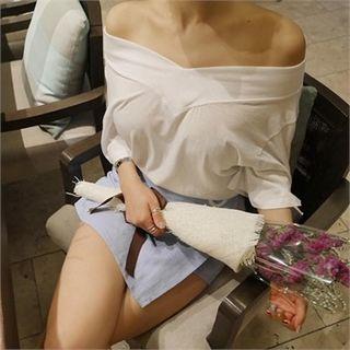 V-neck Off-shoulder Top