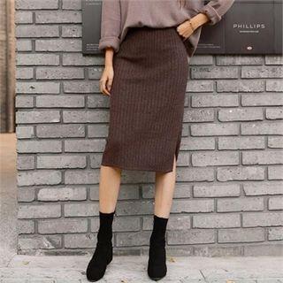 H-line Ribbed Midi Knit Skirt