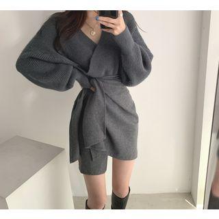 Long-sleeve Crisscross Knit Top / High-waist Asymmetric Plain Skirt