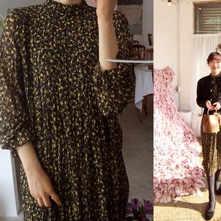 Mock-neck Patterned Crinkled Dress