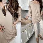 Wide-sleeve V-neck T-shirt