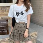 Short-sleeve Bow Print T-shirt / Plaid A-line Skirt